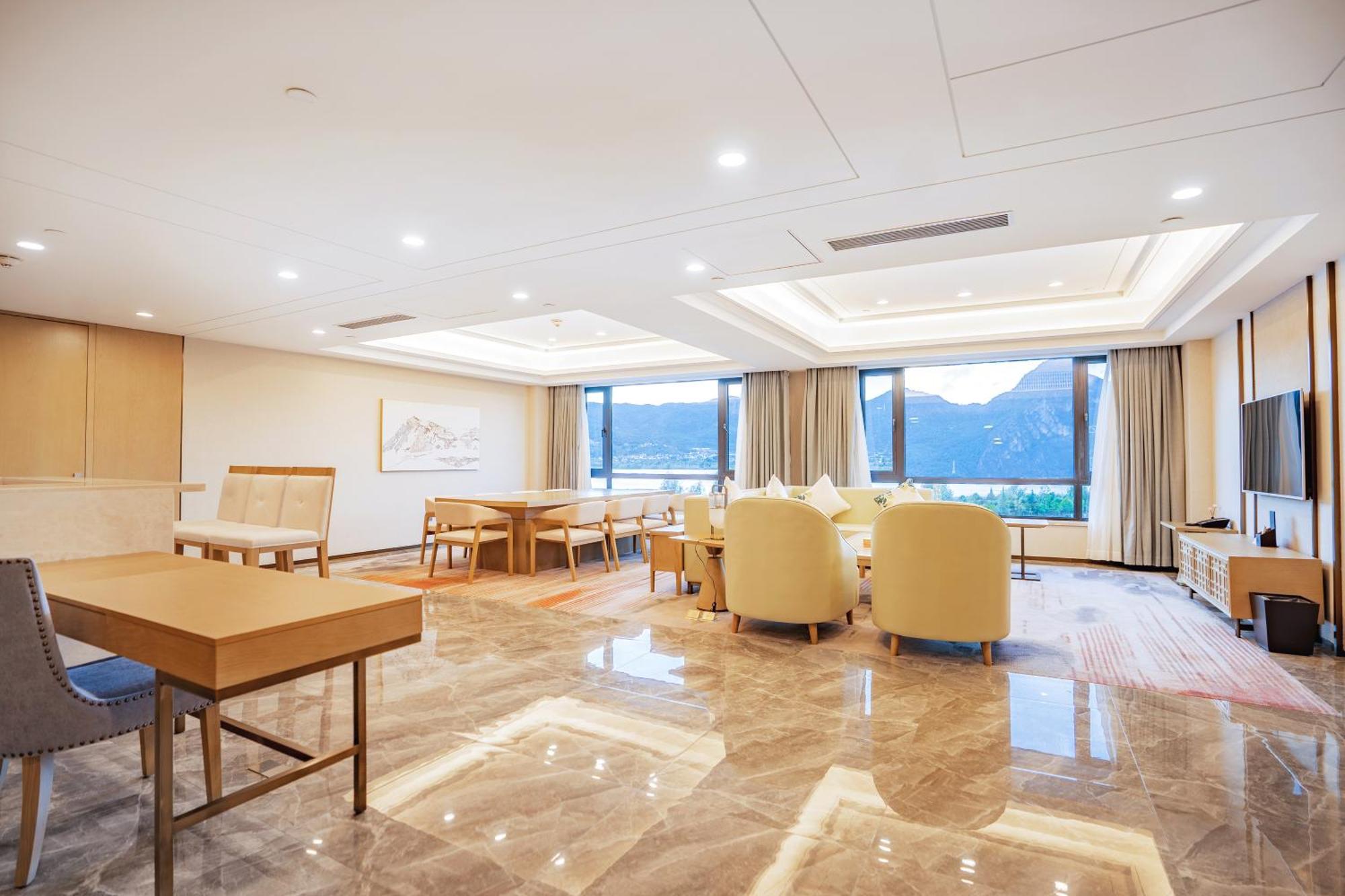 Отель Hilton Lijiang Лицзян Экстерьер фото